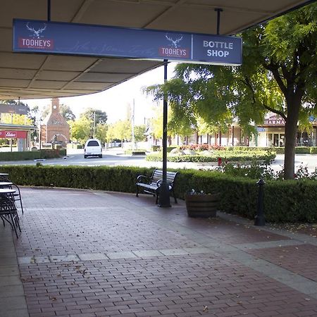 Boorowa Court House Hotel מראה חיצוני תמונה
