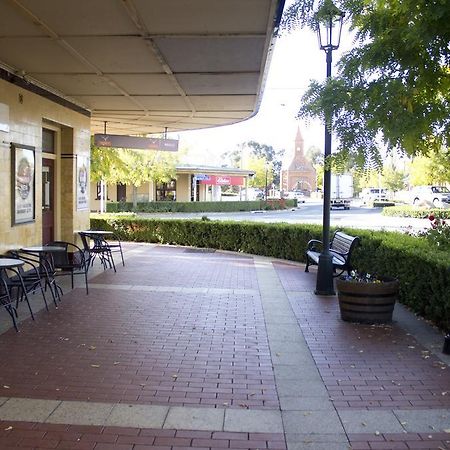 Boorowa Court House Hotel מראה חיצוני תמונה