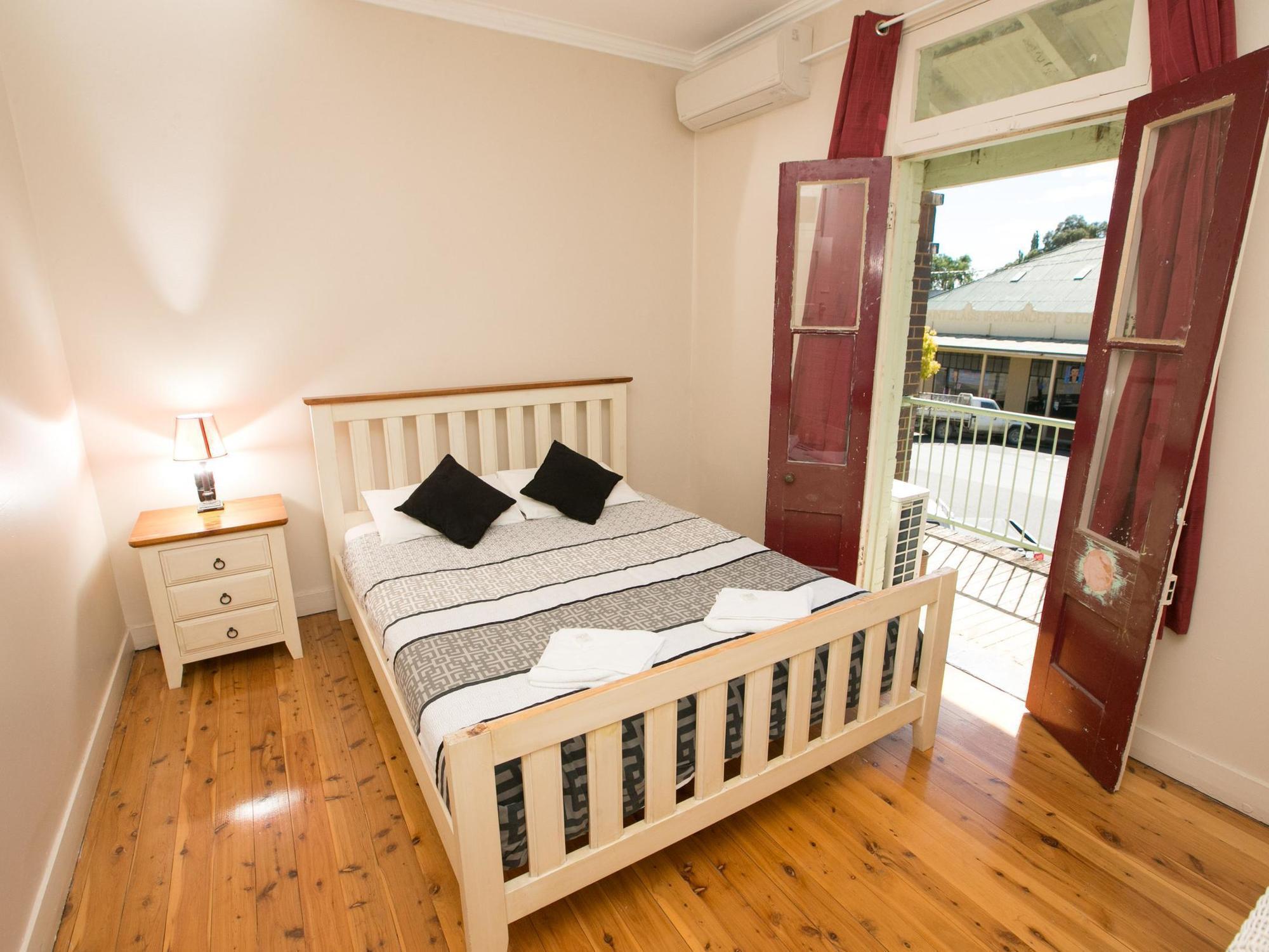 Boorowa Court House Hotel מראה חיצוני תמונה