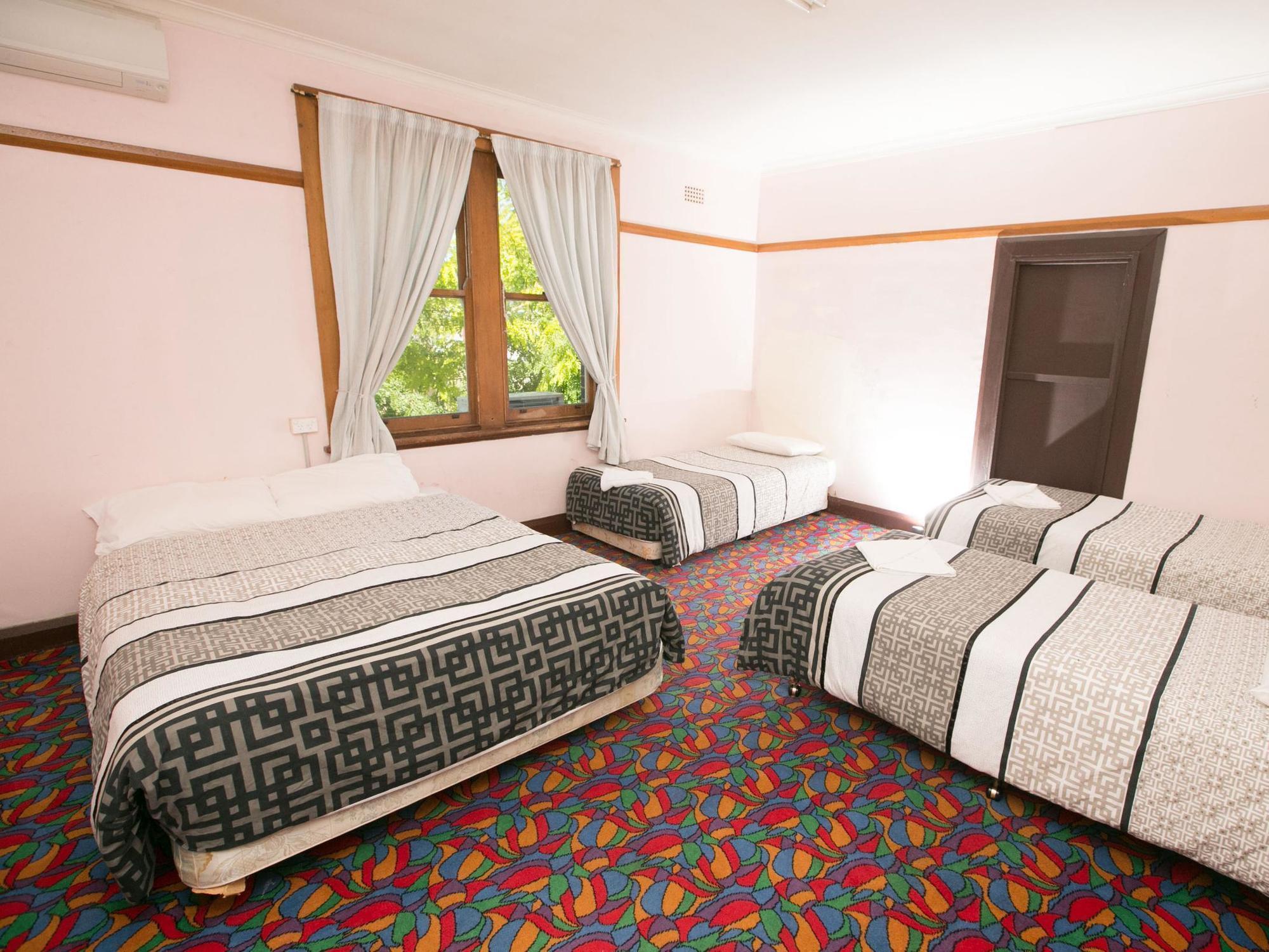 Boorowa Court House Hotel מראה חיצוני תמונה