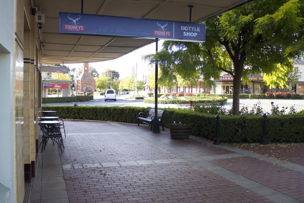 Boorowa Court House Hotel מראה חיצוני תמונה