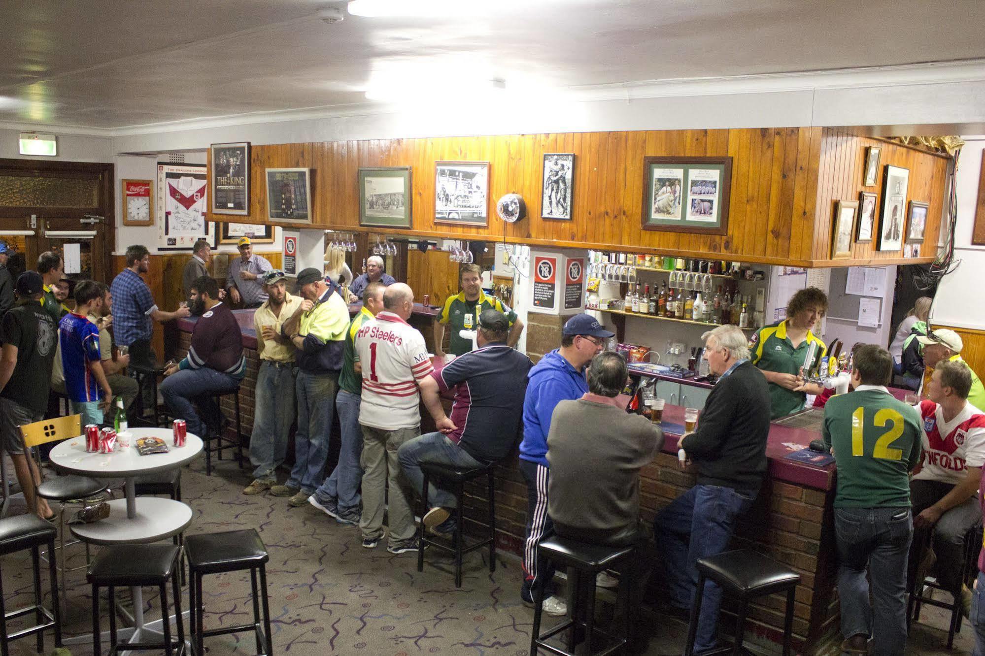 Boorowa Court House Hotel מראה חיצוני תמונה