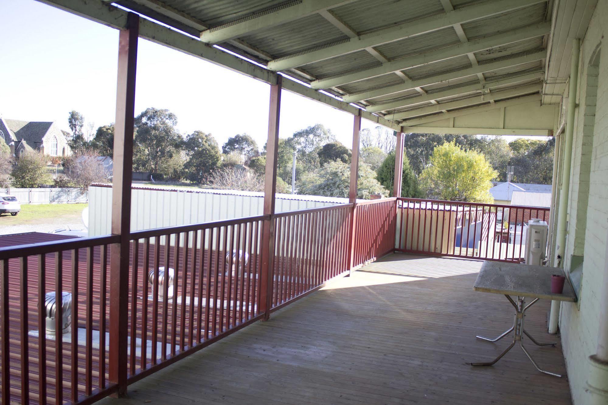 Boorowa Court House Hotel מראה חיצוני תמונה